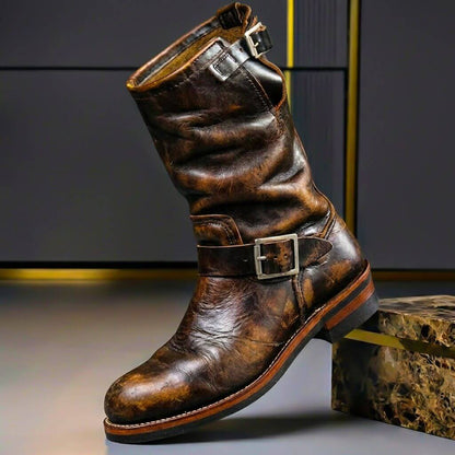 Vintagebraune Engineer Boots für Herren im Used Look mit zwei Schnallen