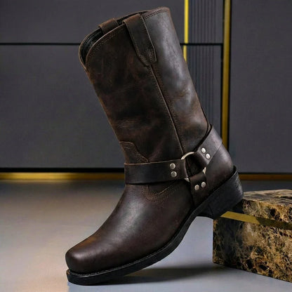 Eichenbraune Harness Boots für Herren mit halbhohem Schaft, Seitenansicht